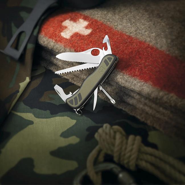 最大42% 3/3限定 ビクトリノックス ナイフ マルチツール アウトドア キャンプ 防災グッズ ラージ・マルチツール ソルジャーナイフ 10機能 VICTORINOX 正規品 | VICTORINOX | 03