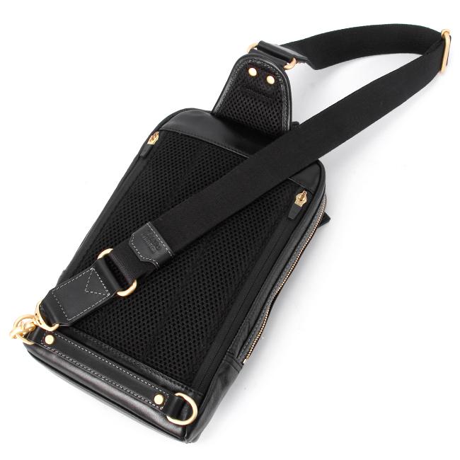 値下け 美品 TAKEO KIKUCHI メンズ 斜め掛け ワンショルダーバッグ タケオキクチ ボディバッグ ワンショルダーバッグ TAKEO KIKUCHI