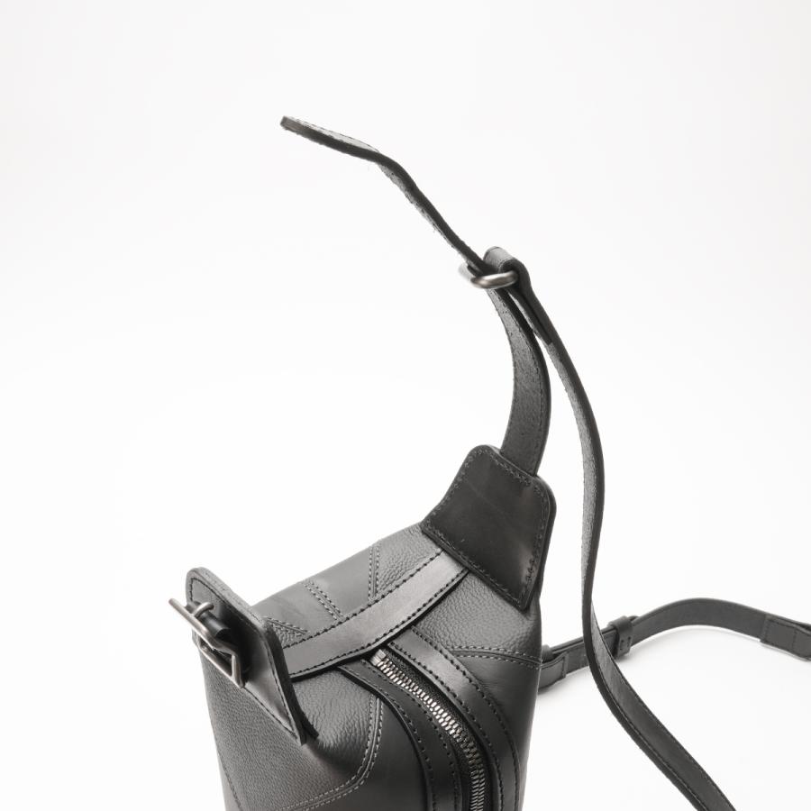 最大41% 3/25限定 エルゴポック × トヨタ自動車 ボディバッグ ハンドバッグ メンズ レディース 本革 HERGOPOCH TOYOTA TY-SSR | HERGOPOCH | 08