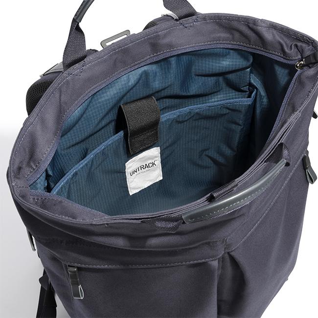 【新品未使用】UNTRACK ネイビー リュック 26L 新品未使用】UNTRACK ネイビー リュック 26L UNTRACK デイバック