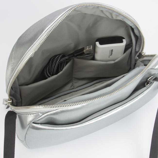 最大51% 12/28限定 ウィーミー ショルダーバッグ 3L ヴィーガンレザー 人工皮革 シルバー WE-ME Y-01-9 | ブランド登録なし | 09