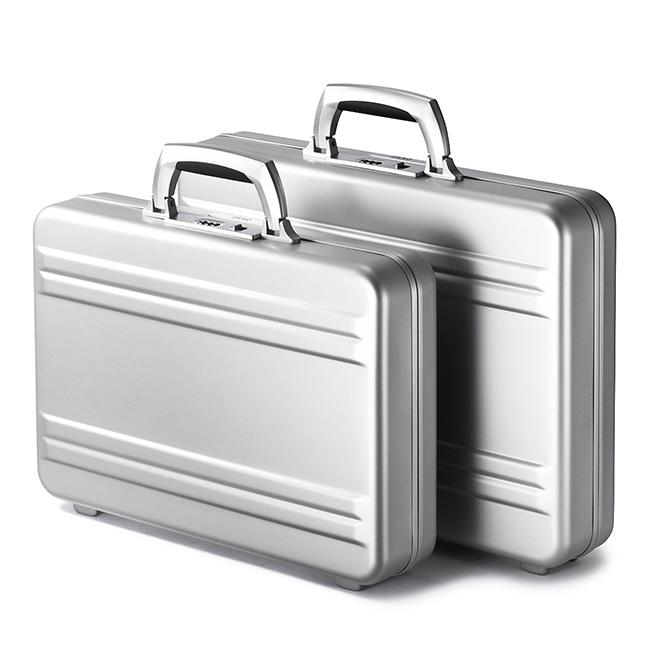 ゼロハリバートン✨アタッシュケース　2way ショルダーバッグ　アルミ　シルバー ZERO HALLIBURTON 最大55%☆10/26迄 正規品5年保証