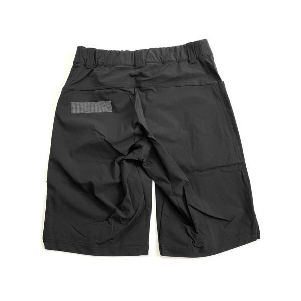 Sportful スポーツフル 1122033 GIARA W OVERSHORT（レディースサイクルパンツ）：002 BLACK |  | 01