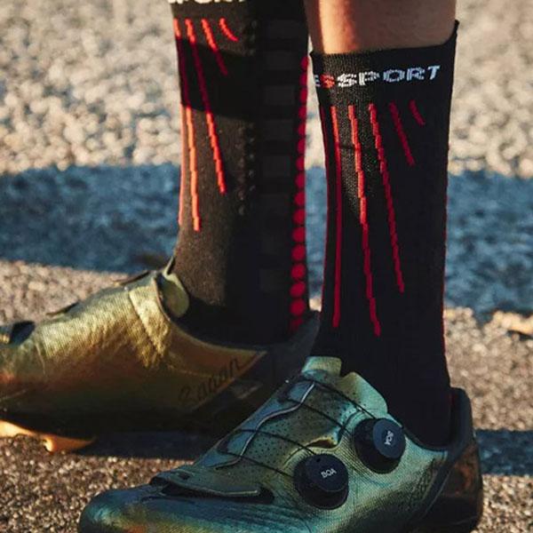 COMPRESSPORT エアロ ソックス：BLACK/RED |  | 01