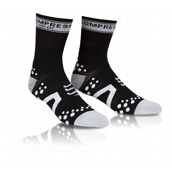 COMPRESSPORT Racing Socks V2 Bike（サイクリングソックス）:Black White Dot | 