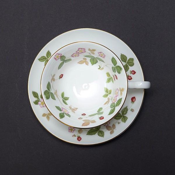 ウェッジウッド ワイルドストロベリー ティーカップ＆ソーサー（ピオニー） | WEDGWOOD | 02