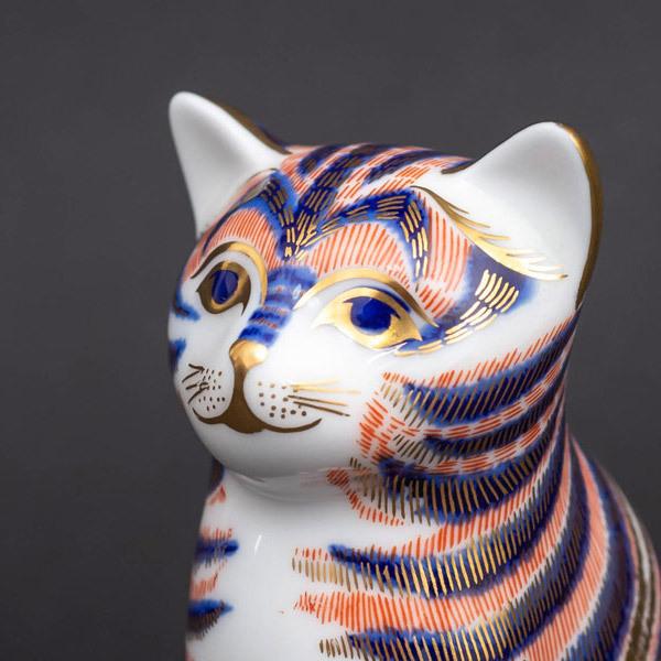 ロイヤル・クラウン・ダービー ペーパーウェイト お座りする仔猫