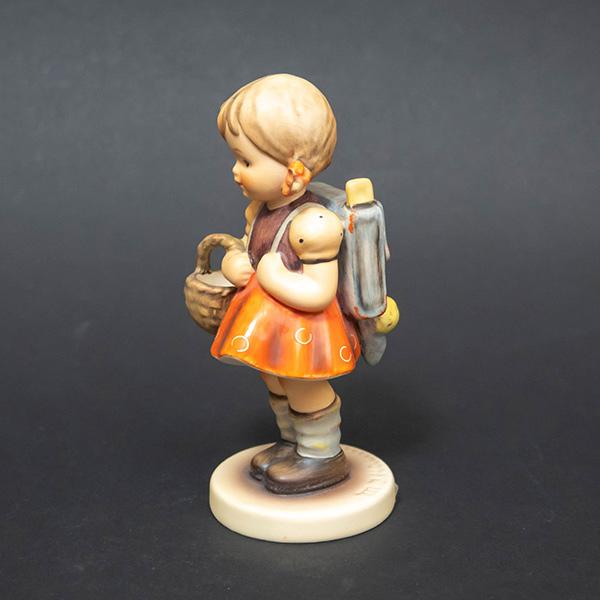 ゲーベル フンメル人形『School Girl（女子校生）』 | ブランド登録なし | 01