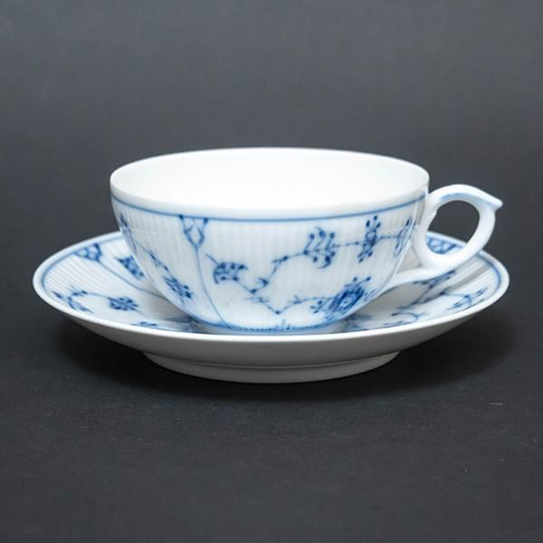 ロイヤル・コペンハーゲン ブルーフルーテッドプレイン ティーカップ＆ソーサー / Y5003-2 | ブルーフルーテッド