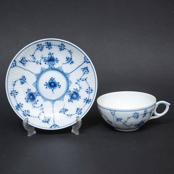 ロイヤル・コペンハーゲン ブルーフルーテッドプレイン ティーカップ＆ソーサー / Y5003-2 | ブルーフルーテッド | 01