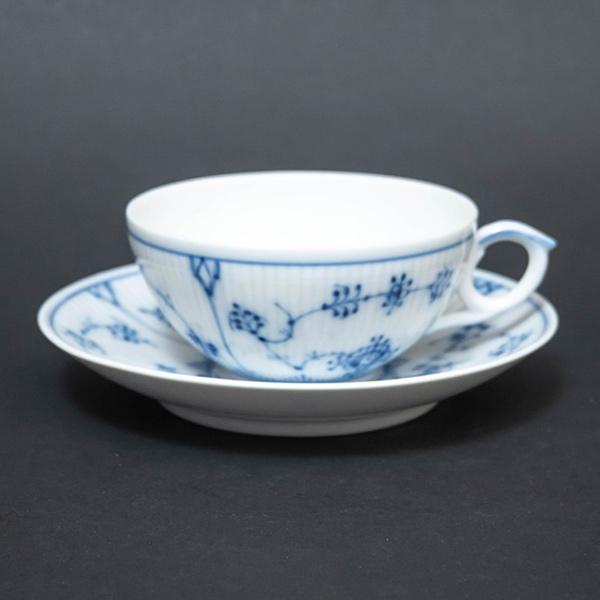 ロイヤル・コペンハーゲン ブルーフルーテッドプレイン ティーカップ＆ソーサー / Y5003-3 | ブルーフルーテッド