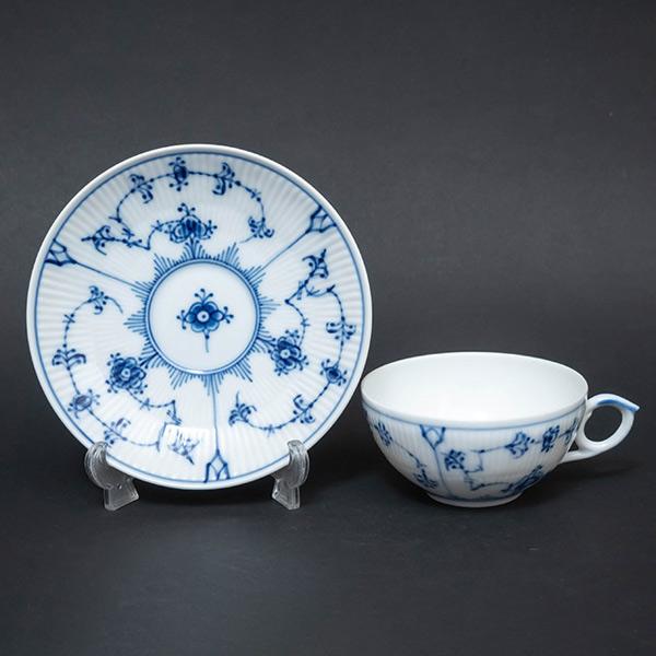 ロイヤル・コペンハーゲン ブルーフルーテッドプレイン ティーカップ＆ソーサー / Y5003-4 | ブルーフルーテッド | 01