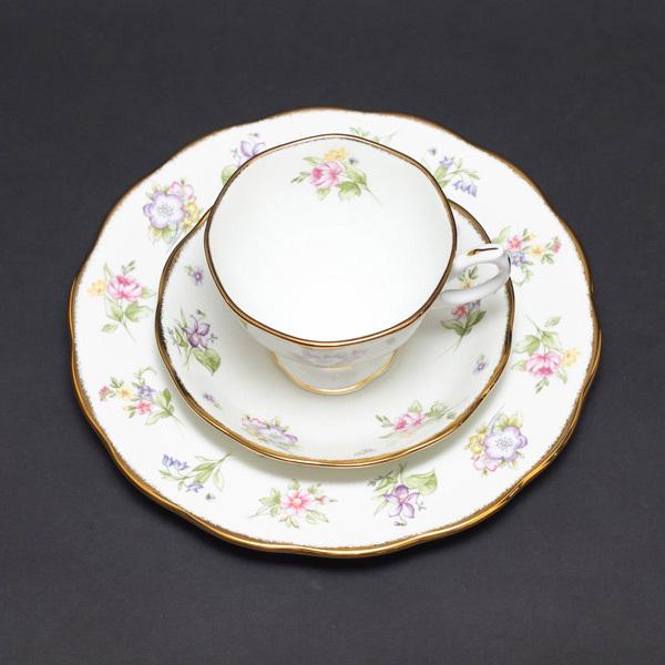 ロイヤル・アルバート 100周年記念コレクション（1920年） スプリングメドウ トリオ | Royal Albert | 01