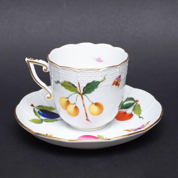 ヘレンド 果物・野菜・昆虫柄（FRH） コーヒーカップ＆ソーサー（ストロベリー＆イエローチェリー） ※マスターペインター | ヘレンド | 01