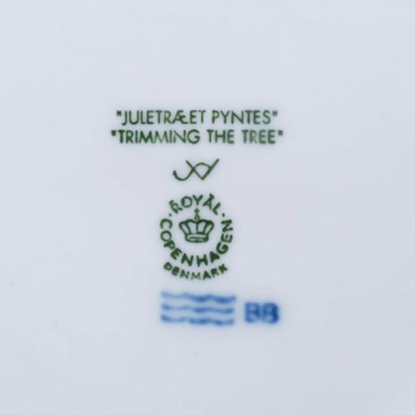 ロイヤル・コペンハーゲン イヤープレート（2000年）『Trimming The tree（ツリーの飾りつけ）』 | ROYAL COPENHAGEN | 03