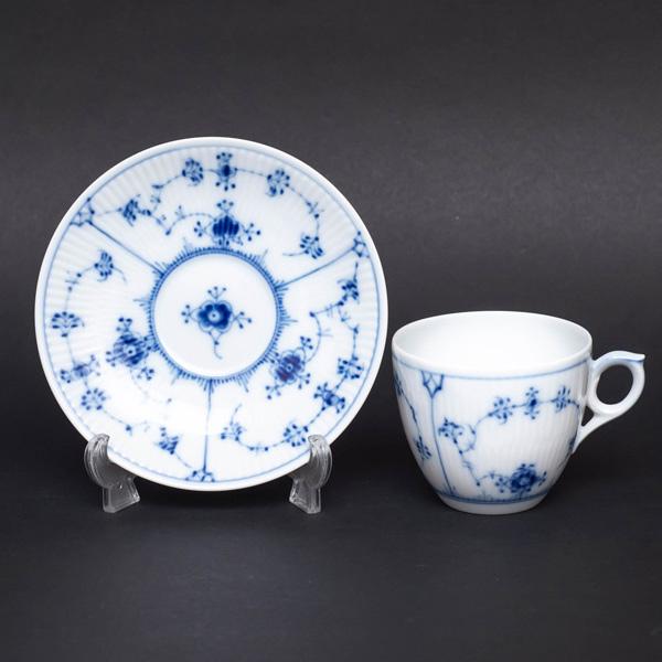 ロイヤル・コペンハーゲン ブルーフルーテッドプレイン コーヒーカップ＆ソーサー（180ml） / 3196 | ブルーフルーテッド | 01