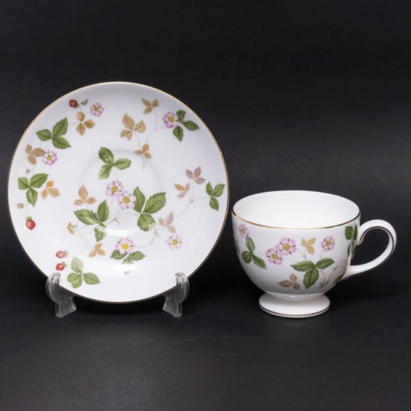 ウェッジウッド ワイルドストロベリー ティーカップ＆ソーサー（リー） | WEDGWOOD | 01