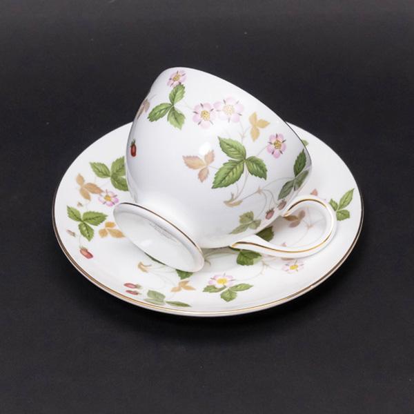 ウェッジウッド ワイルドストロベリー ティーカップ＆ソーサー（リー） | WEDGWOOD | 03