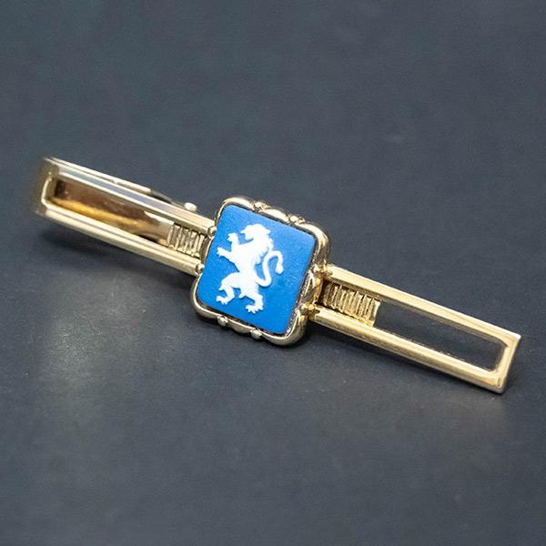 ウェッジウッド ジャスパー（サクソンブルー） ライオン タイピン | WEDGWOOD