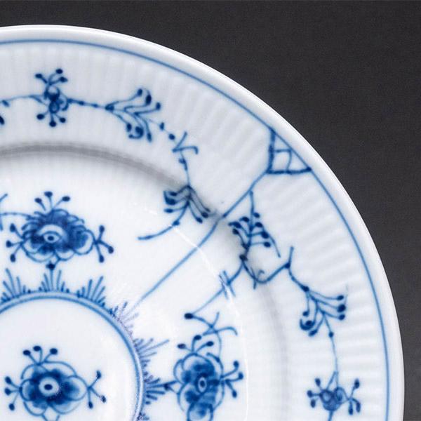 美品 ロイヤルコペンハーゲン ブルーフルーテッド プレイン プレート 19cm ブルーフルーテッド プレイン プレート 19cm | ROYAL