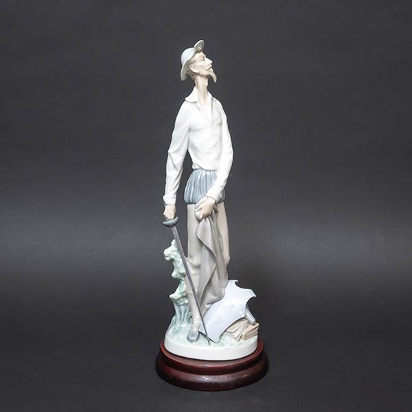 リヤドロ　陶器 Quixote Standing Up 立ち上がるドン・キホーテ LLADRO（リヤドロ） フィギュリン 『Quixote Standing Up（立ち上がる