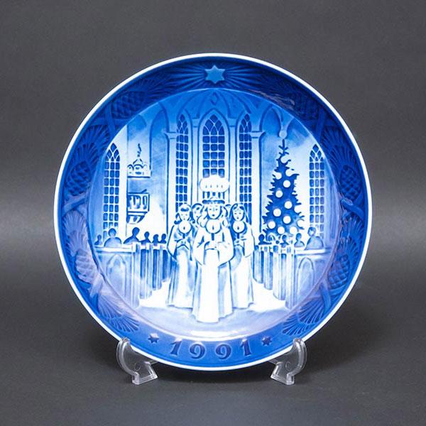 ロイヤル・コペンハーゲン イヤープレート（1991年）『The Festival of Santa Lucia（サンタルチア）』 | ROYAL COPENHAGEN