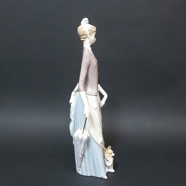 LLADRO リヤドロ　陶器人形置物「犬を連れた婦人」 LLADRO リヤドロ フィギュリン『犬を連れた婦人』 : SELECTORS ONLINE