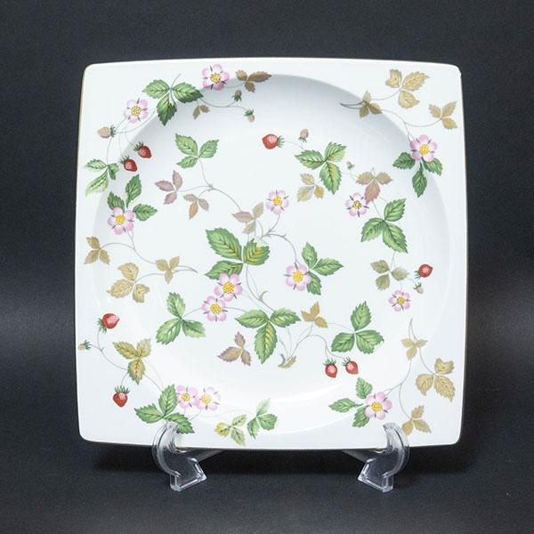 WEDGWOOD（ウェッジウッド） ワイルドストロベリー 26cmスクエア