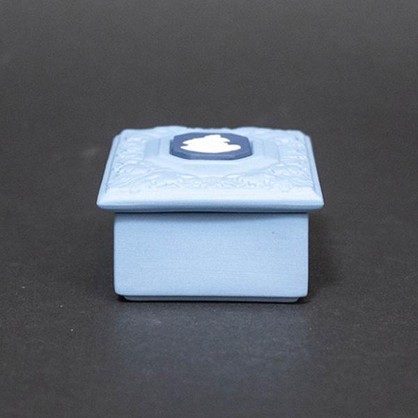 ウェッジウッド ジャスパー（ペールブルー×ロイヤルブルー） スクエアボックス | WEDGWOOD | 01