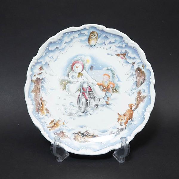 ロイヤル・ドルトン スノーマン（モーターバイクライド） 21cmプレート | ROYAL DOULTON