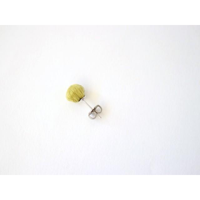 トリプルオゥ スフィア プラス ピアス イヤリング カラー : 雑貨のお店