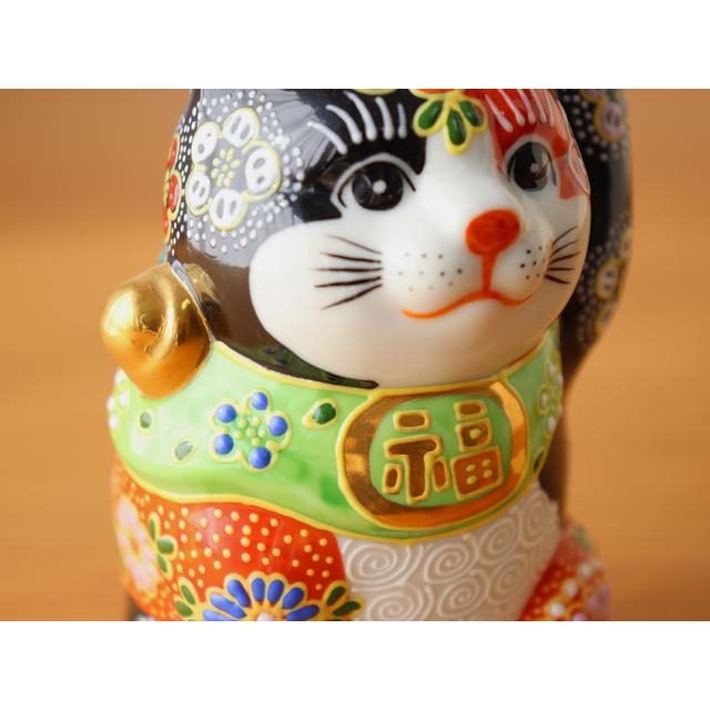 九谷焼　新品　招き猫　黒盛花と富士　富士山 九谷焼 新品 招き猫 黒盛花と富士 富士山 - メルカリ