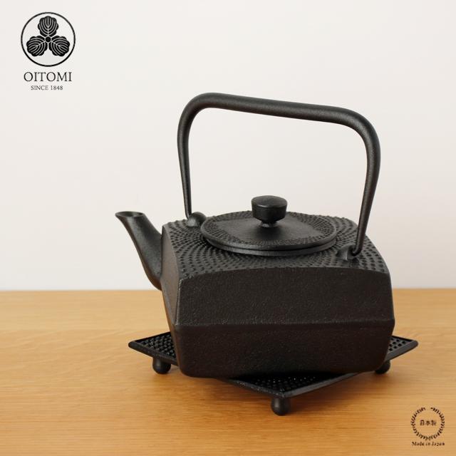 OIGEN 鉄瓶 黒 凹凸デザイン 元箱付き OIGEN】 鉄瓶 まろみアラレ 1L – BASIC AND ACCENT ONLINE STORE