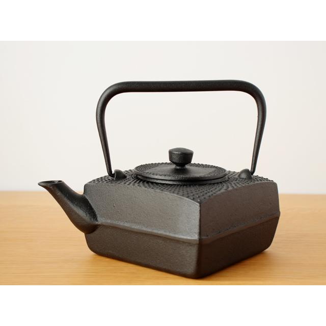 在庫限りで終了です！】正方角あられ 黒 0.6L 南部宝生堂 及富