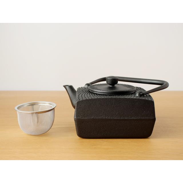 在庫限りで終了です！】正方角あられ 黒 0.6L 南部宝生堂 及富 OITOMI