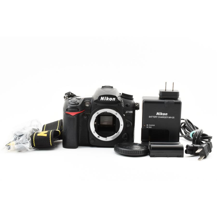 Nikon D7000 ボディ 1620万画素 デジタル一眼カメラ [美品] ストラップ 