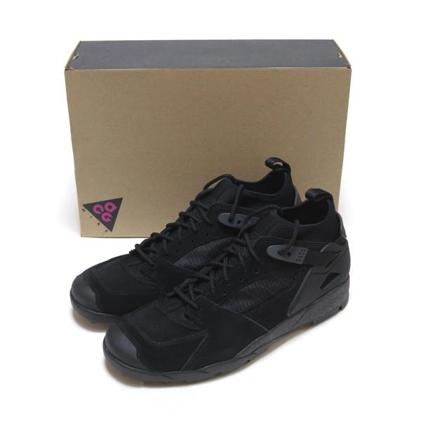 nike acg air revaderchi black