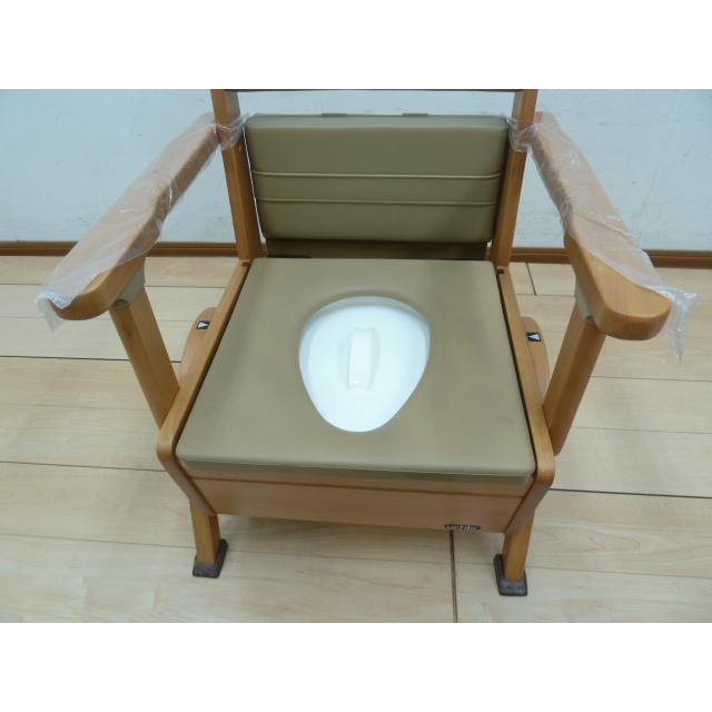 【未使用】uchie ウチエ　 介護　家具調ポータブルトイレ 未使用品】 ウチヱ ポータブルトイレ さわやか 木製チェア ライト
