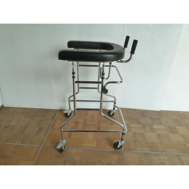 オレンジ色 U字型歩行器 キャスター付き【中古品】歩行訓練、リハビリ補助具 中古】アルミ製 歩行補助器 U字型 歩行器 キャスター 介護 介助 屋内