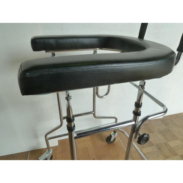中古】アルミ製 歩行補助器 U字型 歩行器 キャスター 介護 介助 屋内