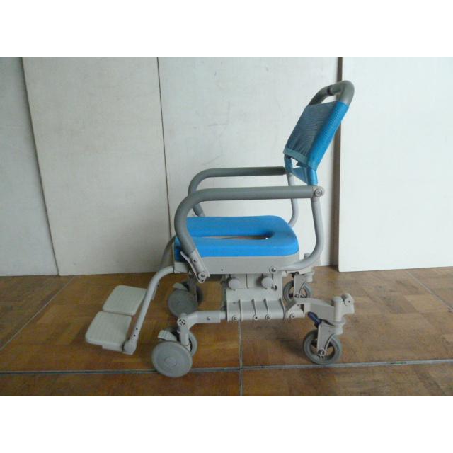 ウチエ uchie シャワーキャリー シャワーチェア uchie ウチエ 入浴介護用品 シャワーキャリー フットレスト シャワー