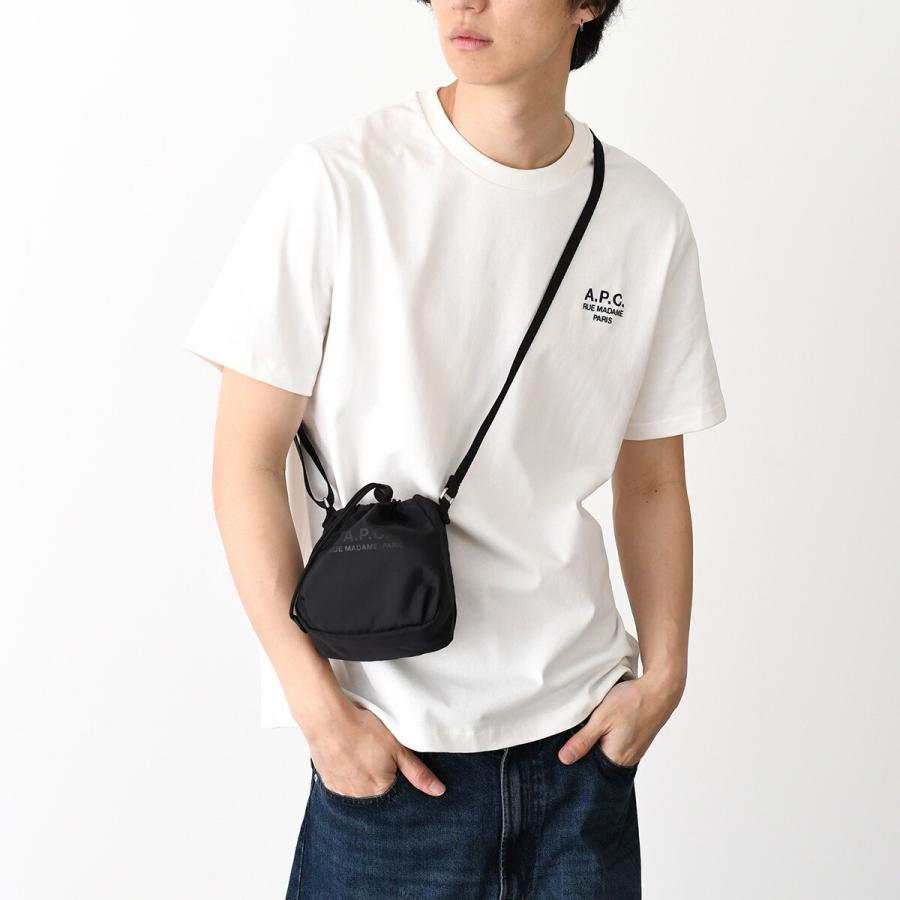 A.P.C APC アーペーセー Tシャツ Raymond COHBU M26388 ロゴT トップス メンズ ユニセックス ブラック ホワイト クルーネック クラシックカット 厚手 コットンの画像