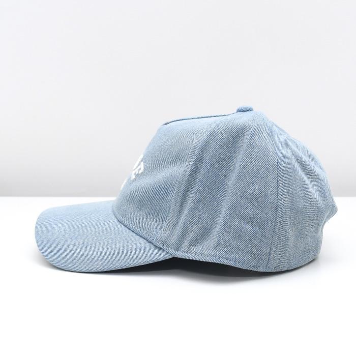 CHLOE クロエ キャップ 帽子 C20869 CH26SB20869 キッズ デニムブルー オーガニックコットン ロゴ刺しゅう バックストラップ 大人も使えるの画像