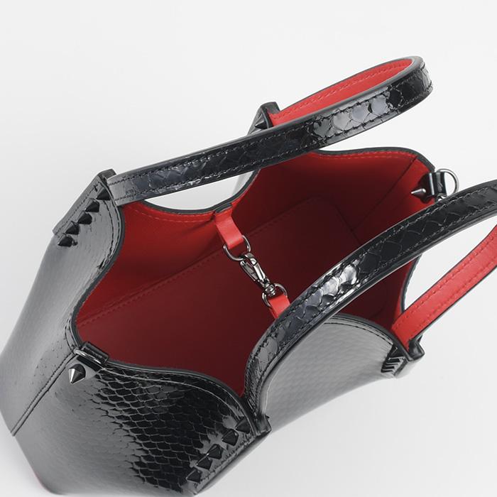 Christian Louboutin（クリスチャンルブタン） バッグ ショルダー