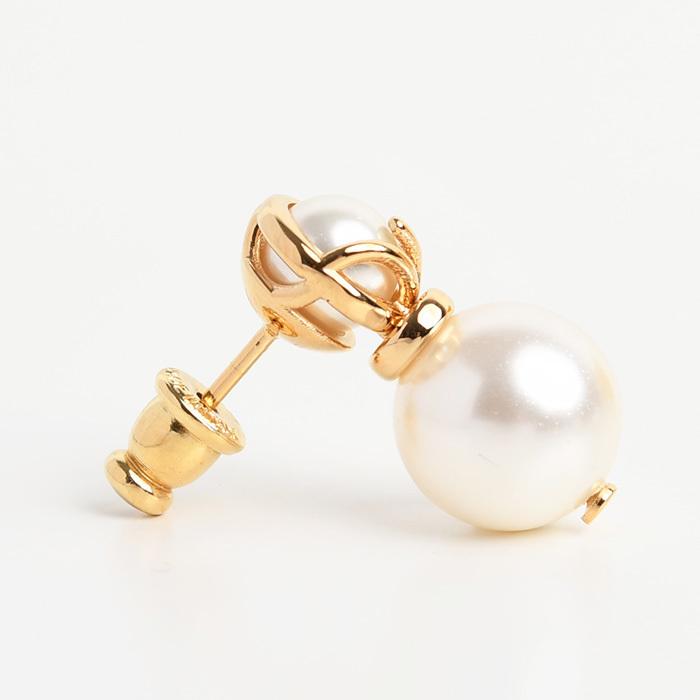 FENDI フェンディ パールピアス　ゴールド FENDI ゴールド パール ピアス新品ギフトボックス保証書付