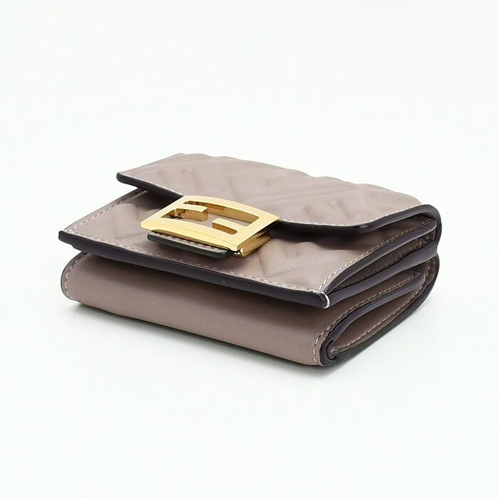 FENDI（フェンディ） 【開運5％OFFクーポン】FENDI 三つ折り財布 財布