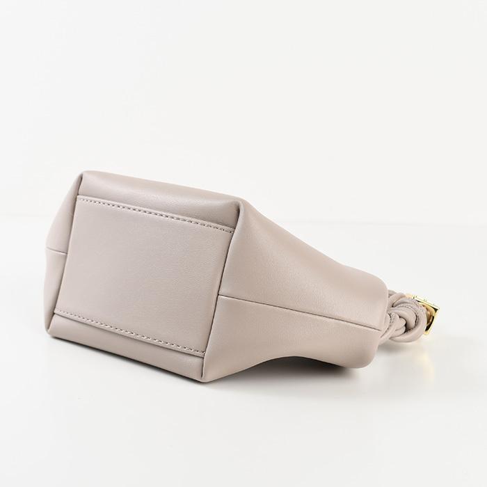 GANNI ベージュ クラッチバッグ GANNI ガニー バッグ 2WAYハンド/ショルダーバッグ レオパード