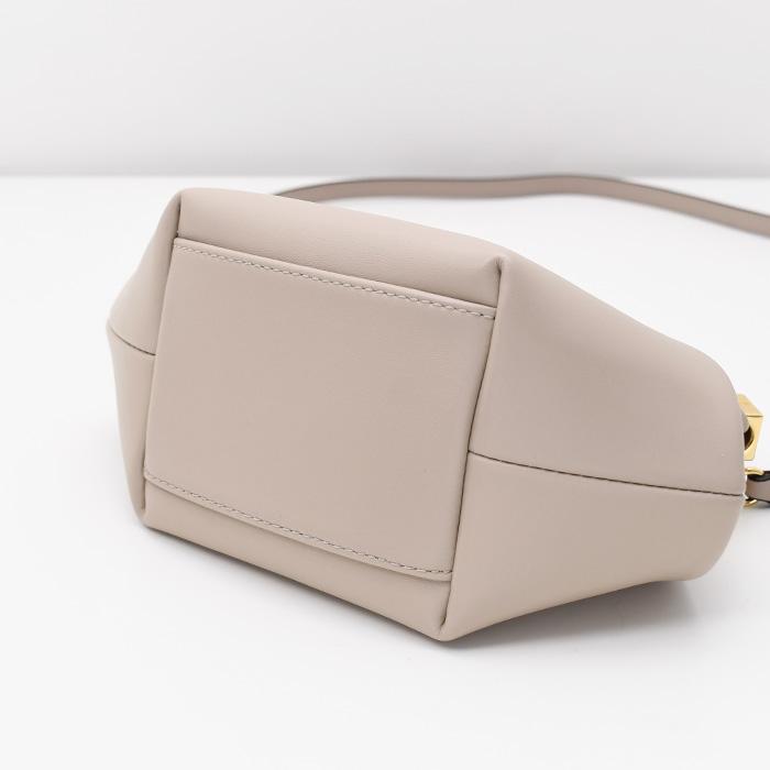 GANNI ベージュ クッションデザイン ハンドバッグ ガニー GANNI ハンドバッグ ショルダーバッグ ブーバッグミニ 2WAY