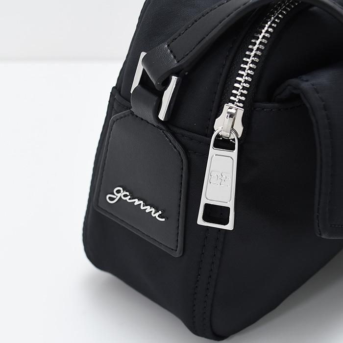 GANNI（ガニー） バッグ ショルダーバッグ BUCKY バッキー CAMERA BAG
