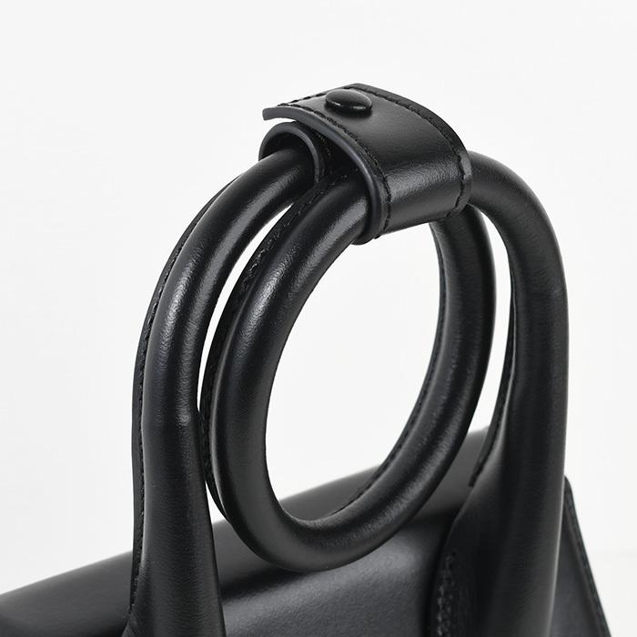 JACQUEMUS（ジャックムス） バッグ ショルダーバッグ LE CHIQUITO